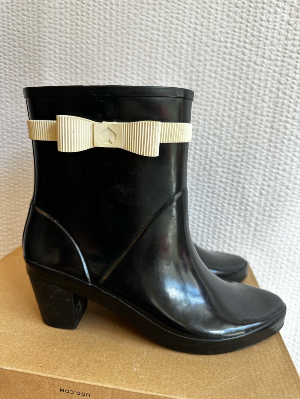 KATE SPADE Paloma Black Heeled Rain Boots Ivory Bow Rubber Ankle Booties Size 7 - Picture 8 of 10